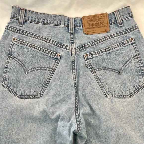 Leviโs~True Vintage~High Rise Wide Leg / Rare White Tab 965 - Picture 8 of 11